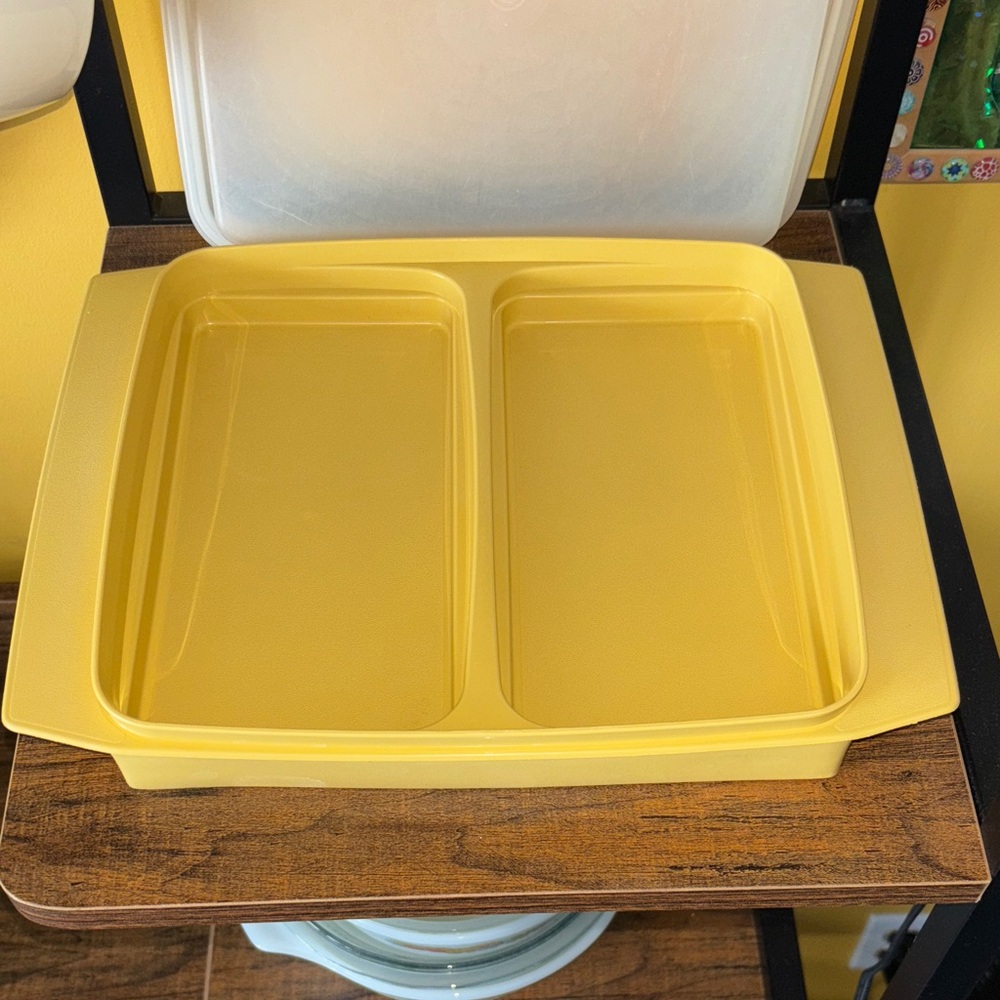 Vintage Tupperware Harvest Gold Deviled Egg Keeper